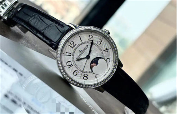积家手表表盘有划痕解决技巧(图) 积家手表表盘有划痕解决技巧(图)