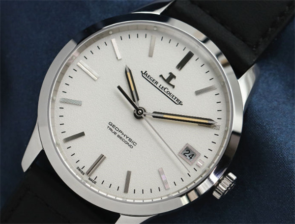 积家腕表表带掉色处理办法(图) 积家腕表表带掉色处理办法(图)