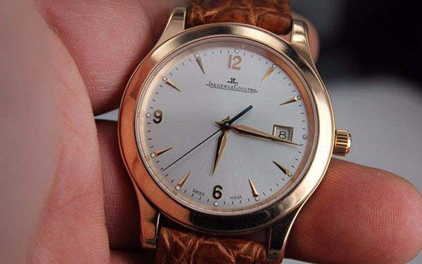 积家手表表壳有划痕解决办法（图）